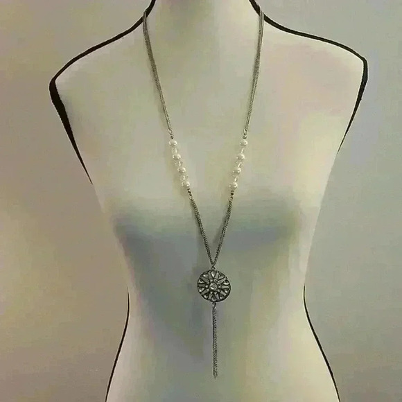 Jewelry - Women's necklace